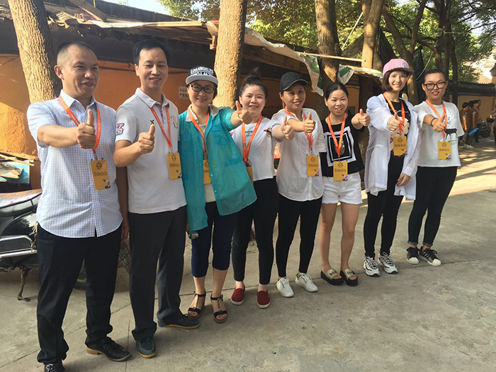 渝江悅組織員工參加公益活動(dòng)